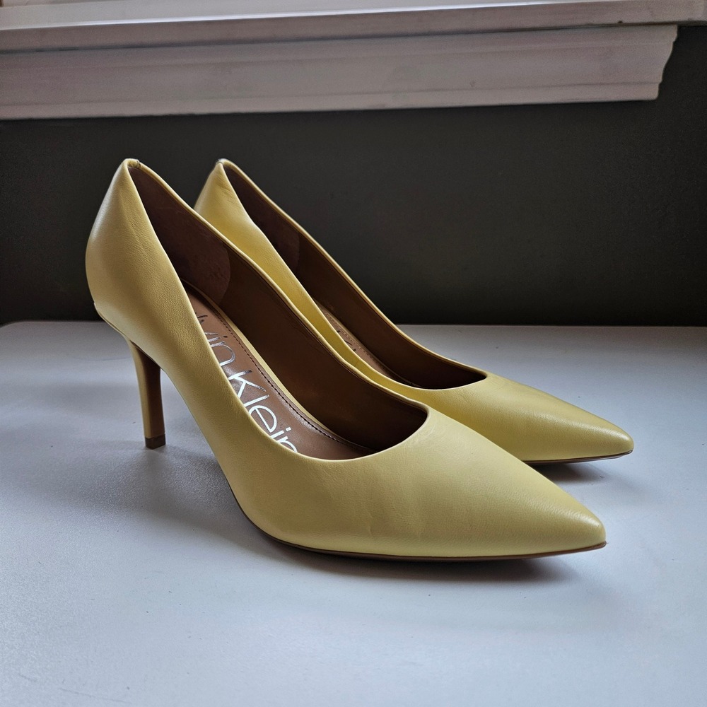 Calvin Klein Gayle Pump Women 8M Butter Yellow Pointed Toe Stiletto Heels Office